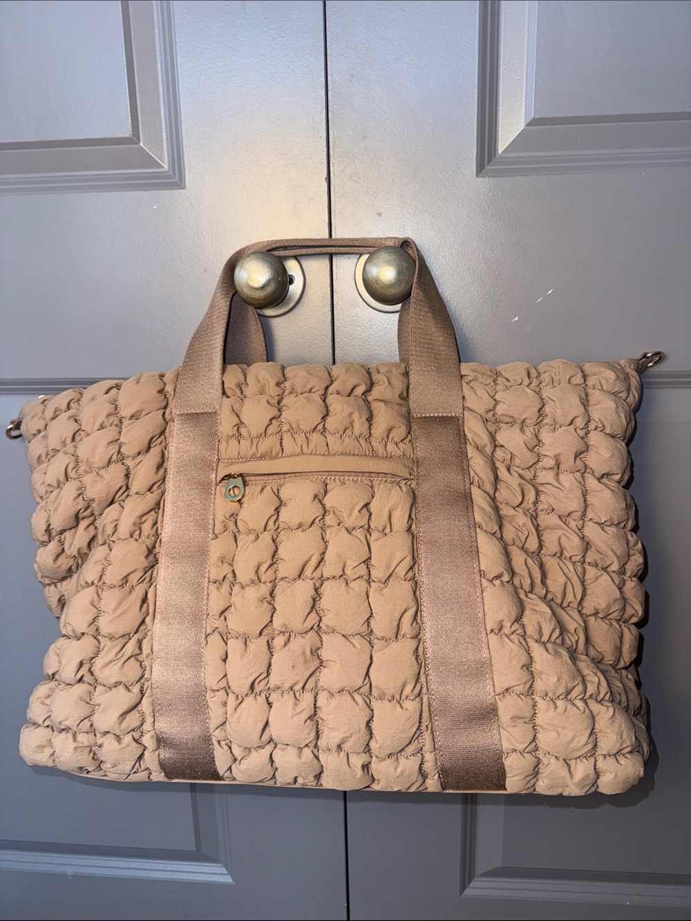 Universal Thread Quilted Knit Tote Bag | Taupe | Oversized Shoulder Bag - Picture 2 of 14